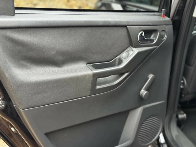 Черный Опель Мерива, объемом двигателя 1.6 л и пробегом 262 тыс. км за 4740 $, фото 16 на Automoto.ua