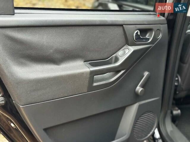 Черный Опель Мерива, объемом двигателя 1.6 л и пробегом 262 тыс. км за 4740 $, фото 16 на Automoto.ua