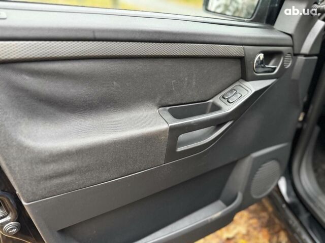 Черный Опель Мерива, объемом двигателя 1.6 л и пробегом 262 тыс. км за 4740 $, фото 21 на Automoto.ua