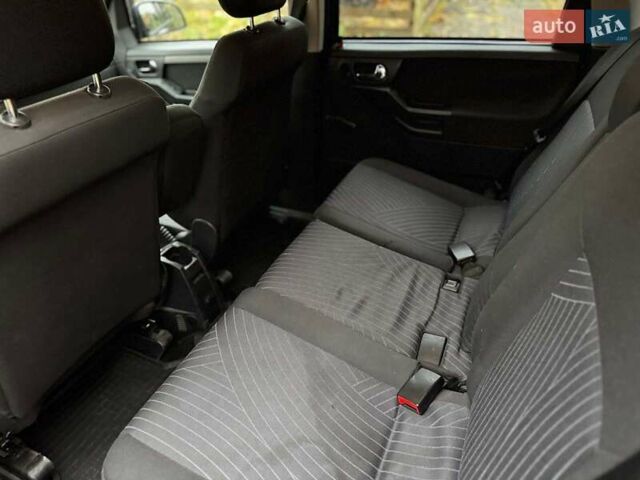 Черный Опель Мерива, объемом двигателя 1.6 л и пробегом 262 тыс. км за 4740 $, фото 18 на Automoto.ua