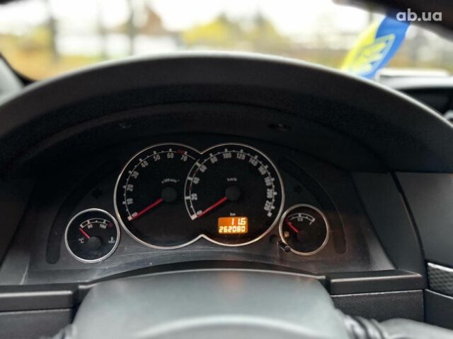 Черный Опель Мерива, объемом двигателя 1.6 л и пробегом 262 тыс. км за 4740 $, фото 27 на Automoto.ua