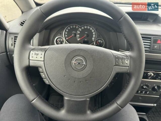 Черный Опель Мерива, объемом двигателя 1.6 л и пробегом 149 тыс. км за 4150 $, фото 10 на Automoto.ua