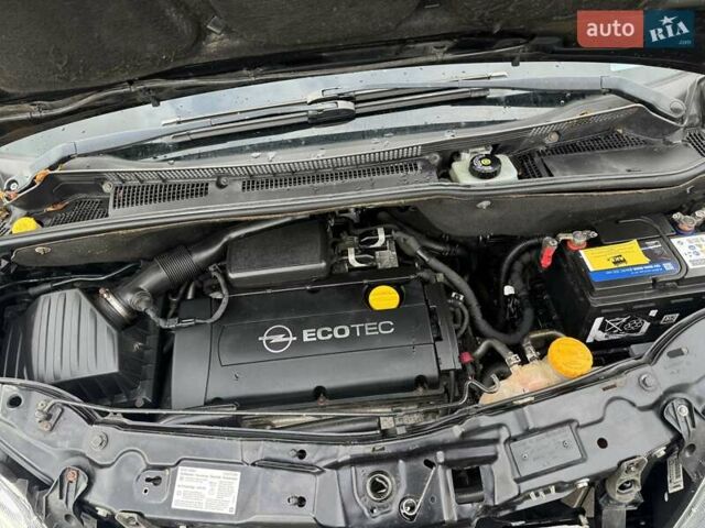 Черный Опель Мерива, объемом двигателя 1.6 л и пробегом 149 тыс. км за 4150 $, фото 17 на Automoto.ua