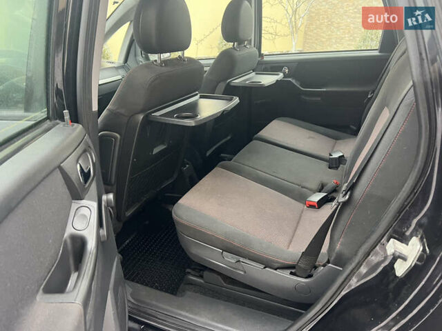 Чорний Опель Меріва, об'ємом двигуна 1.6 л та пробігом 247 тис. км за 3290 $, фото 46 на Automoto.ua