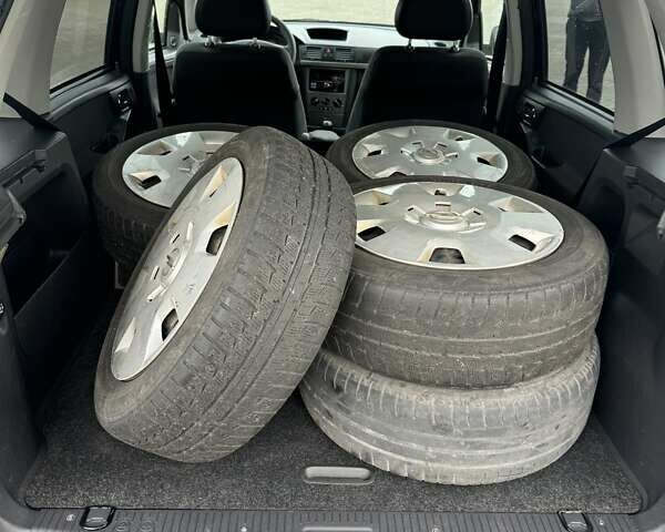 Черный Опель Мерива, объемом двигателя 1.6 л и пробегом 149 тыс. км за 4500 $, фото 15 на Automoto.ua