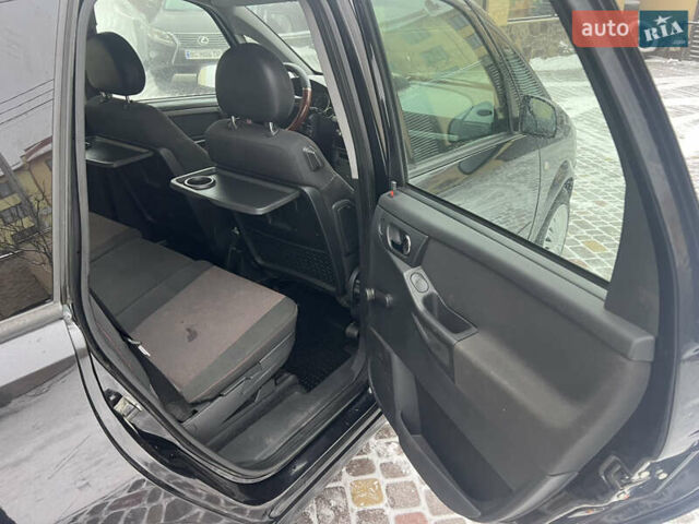 Чорний Опель Меріва, об'ємом двигуна 1.6 л та пробігом 247 тис. км за 3290 $, фото 31 на Automoto.ua