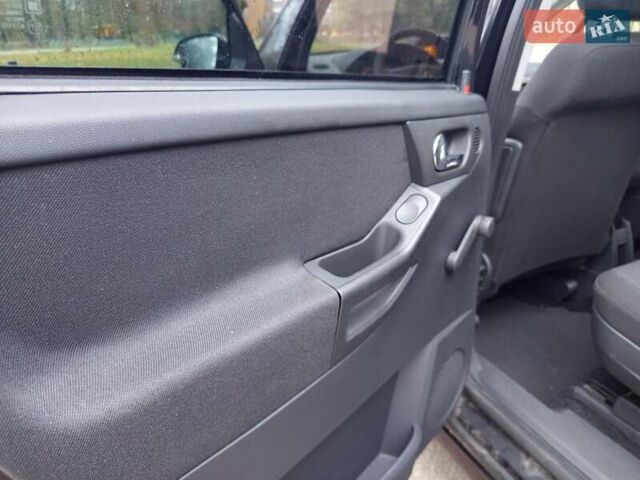 Черный Опель Мерива, объемом двигателя 1.6 л и пробегом 177 тыс. км за 4899 $, фото 29 на Automoto.ua