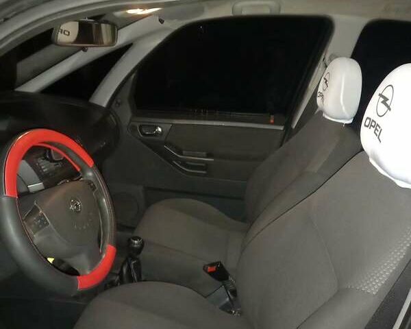 Черный Опель Мерива, объемом двигателя 1.6 л и пробегом 145 тыс. км за 3850 $, фото 15 на Automoto.ua