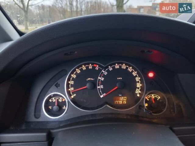 Черный Опель Мерива, объемом двигателя 1.6 л и пробегом 177 тыс. км за 4899 $, фото 35 на Automoto.ua