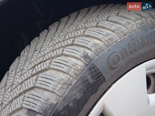 Черный Опель Мерива, объемом двигателя 1.6 л и пробегом 177 тыс. км за 4899 $, фото 5 на Automoto.ua