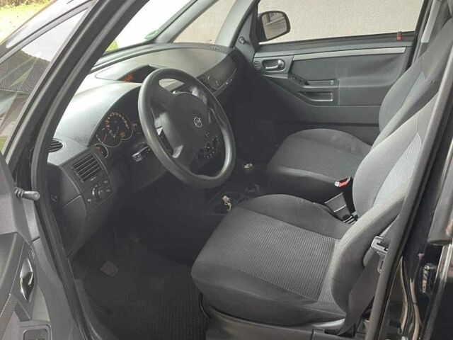 Чорний Опель Меріва, об'ємом двигуна 1.6 л та пробігом 220 тис. км за 4400 $, фото 5 на Automoto.ua