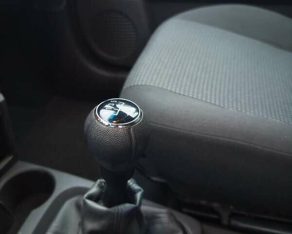 Черный Опель Мерива, объемом двигателя 1.6 л и пробегом 177 тыс. км за 4899 $, фото 42 на Automoto.ua