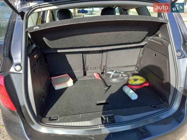 Черный Опель Мерива, объемом двигателя 1.4 л и пробегом 146 тыс. км за 7500 $, фото 4 на Automoto.ua