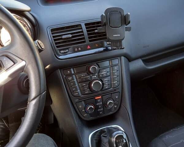 Черный Опель Мерива, объемом двигателя 1.4 л и пробегом 146 тыс. км за 7500 $, фото 5 на Automoto.ua