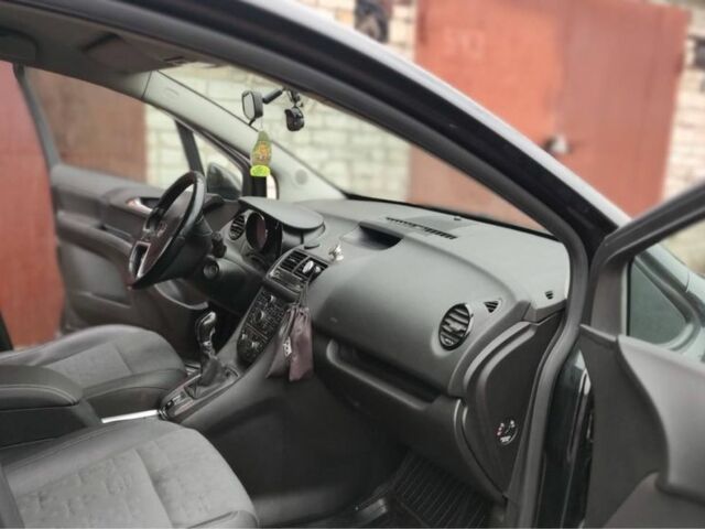 Черный Опель Мерива, объемом двигателя 0 л и пробегом 3 тыс. км за 5400 $, фото 2 на Automoto.ua