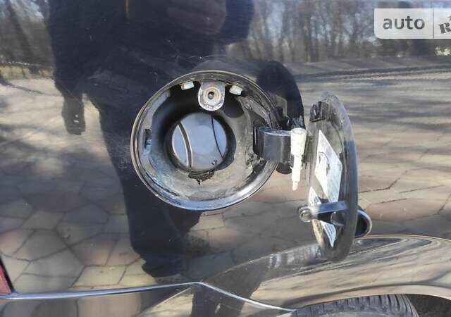 Черный Опель Мерива, объемом двигателя 1.6 л и пробегом 230 тыс. км за 3999 $, фото 36 на Automoto.ua