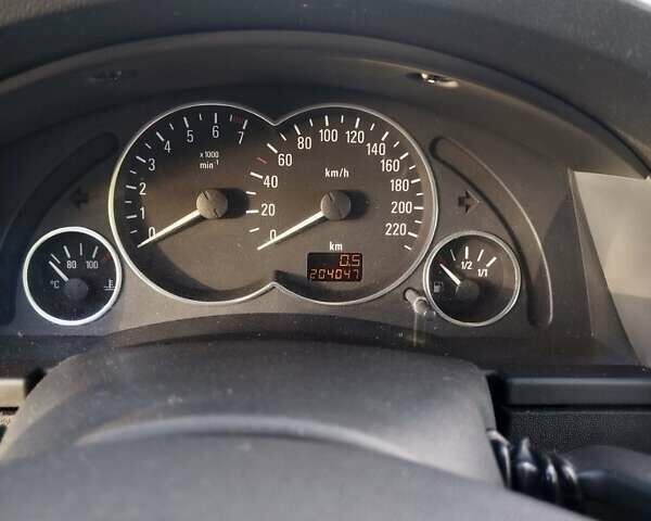 Черный Опель Мерива, объемом двигателя 1.6 л и пробегом 204 тыс. км за 4365 $, фото 21 на Automoto.ua