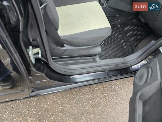 Черный Опель Мерива, объемом двигателя 1.6 л и пробегом 230 тыс. км за 3999 $, фото 10 на Automoto.ua