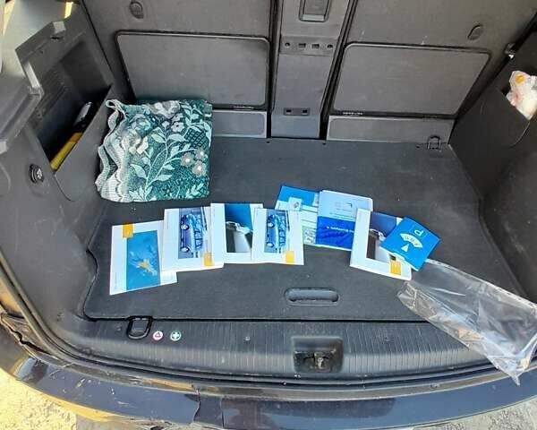 Черный Опель Мерива, объемом двигателя 1.6 л и пробегом 136 тыс. км за 3100 $, фото 10 на Automoto.ua