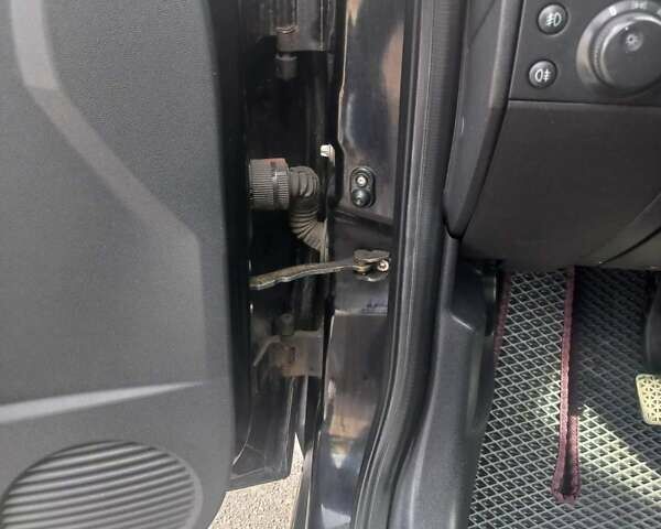 Чорний Опель Меріва, об'ємом двигуна 1.6 л та пробігом 217 тис. км за 4400 $, фото 10 на Automoto.ua