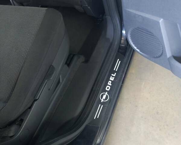 Чорний Опель Меріва, об'ємом двигуна 1.6 л та пробігом 217 тис. км за 4400 $, фото 12 на Automoto.ua