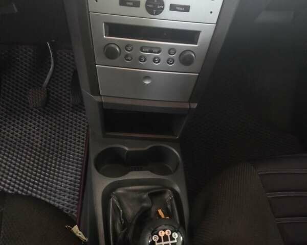 Чорний Опель Меріва, об'ємом двигуна 1.6 л та пробігом 217 тис. км за 4400 $, фото 11 на Automoto.ua