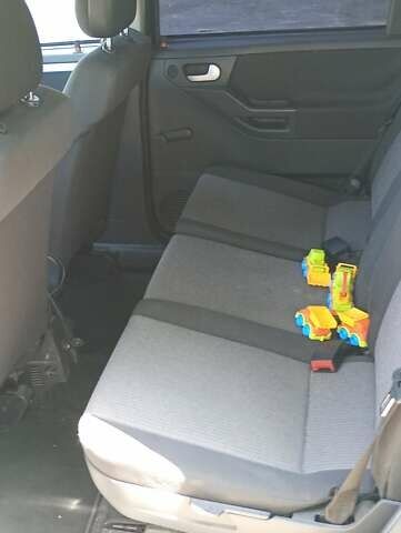 Черный Опель Мерива, объемом двигателя 1.6 л и пробегом 207 тыс. км за 4470 $, фото 13 на Automoto.ua