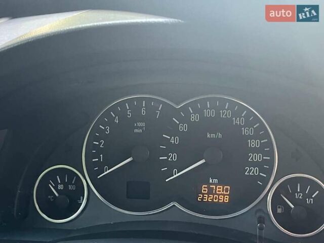 Чорний Опель Меріва, об'ємом двигуна 1.6 л та пробігом 230 тис. км за 4090 $, фото 24 на Automoto.ua