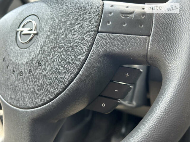 Опель Меріва 2006 у Полтаві на Automoto.ua Чорний Опель Меріва, об'ємом двигуна 1.6 л та пробігом 201 тис. км за 4999 $, фото 125 на Automoto.ua