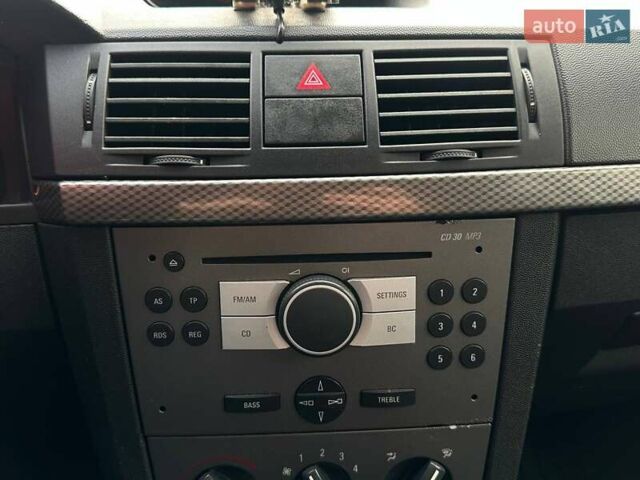 Опель Мерива 2006 в Киеве на Automoto.ua Черный Опель Мерива, объемом двигателя 1.6 л и пробегом 262 тыс. км за 5290 $, фото 21 на Automoto.ua