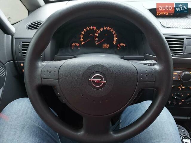 Черный Опель Мерива, объемом двигателя 1.6 л и пробегом 186 тыс. км за 4000 $, фото 3 на Automoto.ua