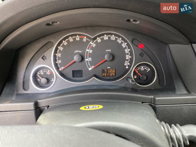 Чорний Опель Меріва, об'ємом двигуна 1.6 л та пробігом 251 тис. км за 5900 $, фото 21 на Automoto.ua