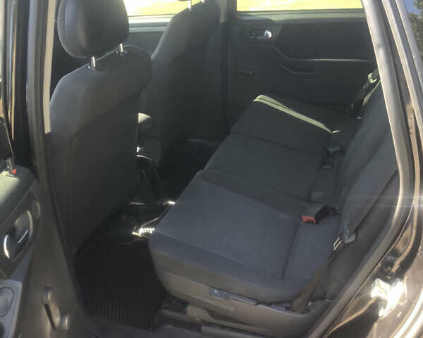 Черный Опель Мерива, объемом двигателя 1.6 л и пробегом 248 тыс. км за 3999 $, фото 8 на Automoto.ua