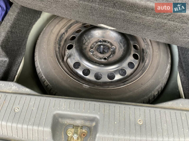 Чорний Опель Меріва, об'ємом двигуна 1.6 л та пробігом 251 тис. км за 5900 $, фото 17 на Automoto.ua