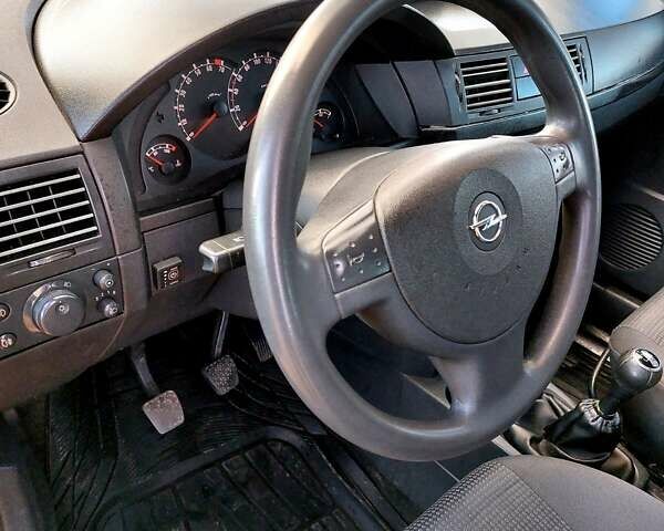 Черный Опель Мерива, объемом двигателя 1.6 л и пробегом 280 тыс. км за 4300 $, фото 21 на Automoto.ua
