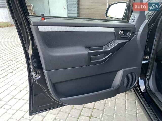 Черный Опель Мерива, объемом двигателя 1.8 л и пробегом 260 тыс. км за 5800 $, фото 20 на Automoto.ua