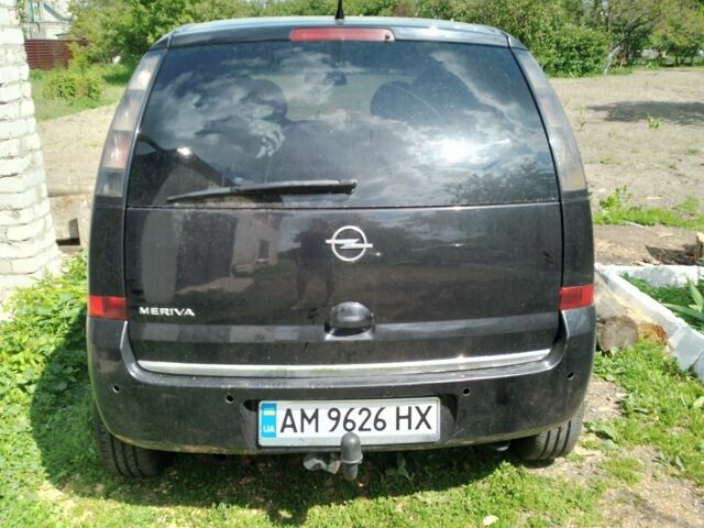 Черный Опель Мерива, объемом двигателя 1.4 л и пробегом 160 тыс. км за 3700 $, фото 2 на Automoto.ua