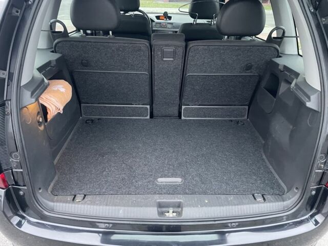 Чорний Опель Меріва, об'ємом двигуна 1.6 л та пробігом 214 тис. км за 4900 $, фото 13 на Automoto.ua