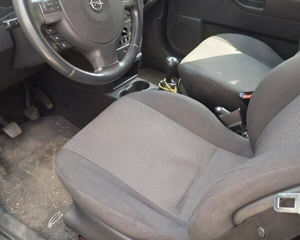 Черный Опель Мерива, объемом двигателя 1.36 л и пробегом 160 тыс. км за 4500 $, фото 8 на Automoto.ua