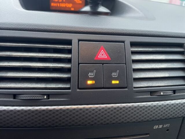 Чорний Опель Меріва, об'ємом двигуна 1.6 л та пробігом 214 тис. км за 4900 $, фото 18 на Automoto.ua