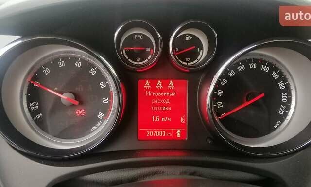 Черный Опель Мерива, объемом двигателя 1.36 л и пробегом 210 тыс. км за 7100 $, фото 6 на Automoto.ua