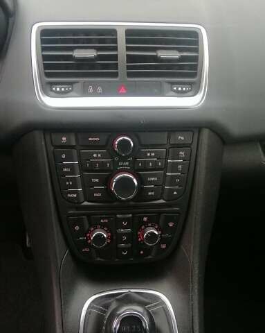 Черный Опель Мерива, объемом двигателя 1.36 л и пробегом 210 тыс. км за 7100 $, фото 14 на Automoto.ua