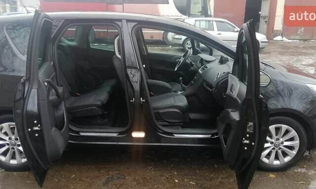 Черный Опель Мерива, объемом двигателя 1.36 л и пробегом 210 тыс. км за 7100 $, фото 12 на Automoto.ua