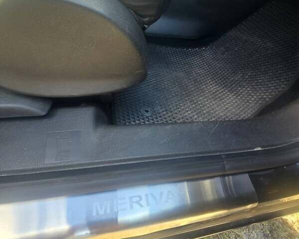 Черный Опель Мерива, объемом двигателя 1.6 л и пробегом 184 тыс. км за 8600 $, фото 15 на Automoto.ua