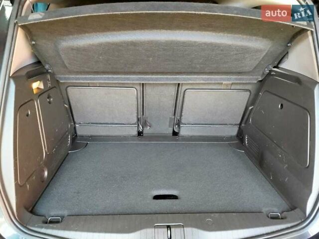 Чорний Опель Меріва, об'ємом двигуна 1.6 л та пробігом 140 тис. км за 9000 $, фото 6 на Automoto.ua