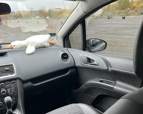 Опель Мерива 2012 в Ровно на Automoto.ua Коричневый Опель Мерива, объемом двигателя 1.7 л и пробегом 240 тыс. км за 8200 $, фото 6 на Automoto.ua