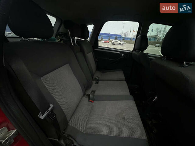 Красный Опель Мерива, объемом двигателя 1.6 л и пробегом 272 тыс. км за 2000 $, фото 16 на Automoto.ua