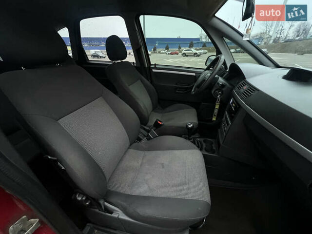 Красный Опель Мерива, объемом двигателя 1.6 л и пробегом 272 тыс. км за 2000 $, фото 18 на Automoto.ua
