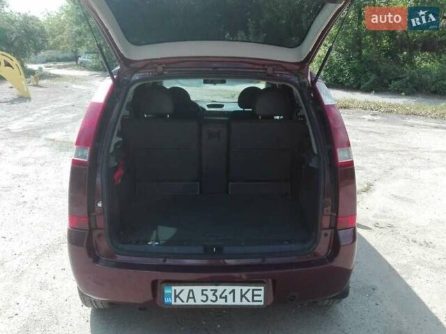 Красный Опель Мерива, объемом двигателя 1.6 л и пробегом 214 тыс. км за 4500 $, фото 4 на Automoto.ua