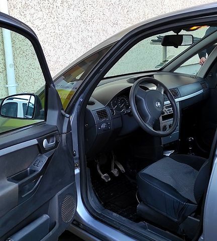 Опель Мерива, объемом двигателя 1.6 л и пробегом 208 тыс. км за 4200 $, фото 9 на Automoto.ua